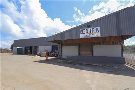 Warehouse For Sale in Eureka, East London, Eastern Cape - M117086