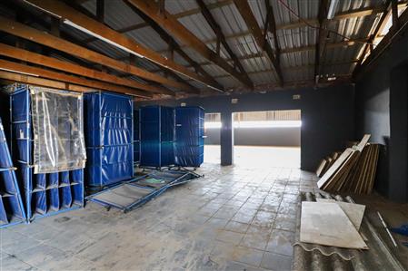 Warehouse For Sale in Eureka, East London, Eastern Cape - M117086