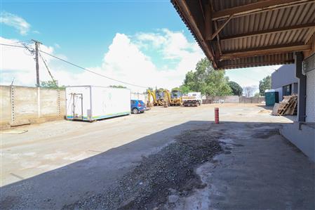 Warehouse For Sale in Eureka, East London, Eastern Cape - M117086