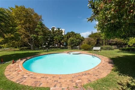 False - Apartment For Sale in Claremont Upper, Cape Town, Western Cape - M117303
