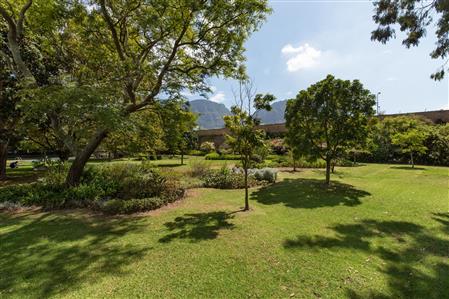 False - Apartment For Sale in Claremont Upper, Cape Town, Western Cape - M117303