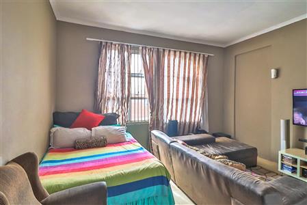 False - House For Sale in East London Central, East London, Eastern Cape - M117372