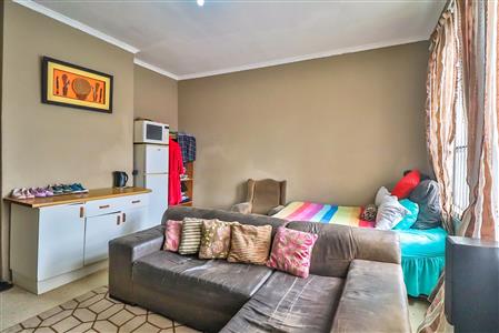 False - House For Sale in East London Central, East London, Eastern Cape - M117372