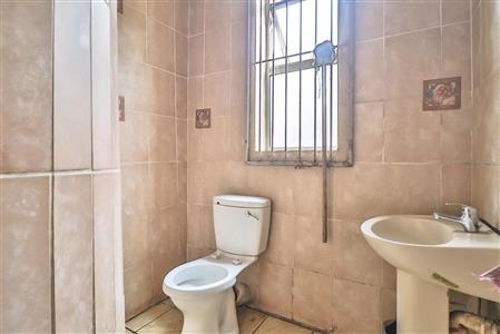 False - House For Sale in East London Central, East London, Eastern Cape - M117372