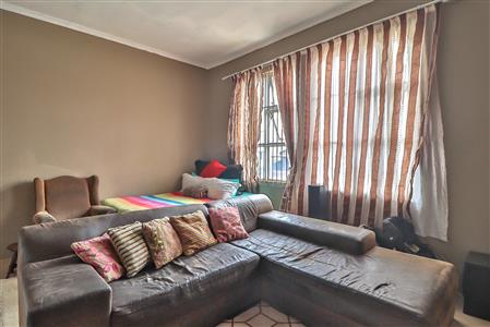 False - House For Sale in East London Central, East London, Eastern Cape - M117372