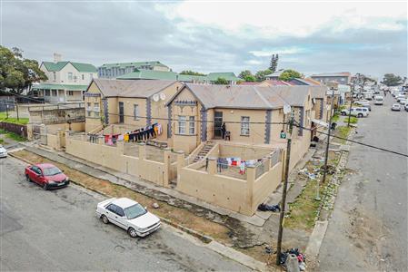 False - House For Sale in East London Central, East London, Eastern Cape - M117372