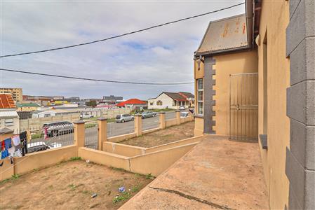 False - House For Sale in East London Central, East London, Eastern Cape - M117372