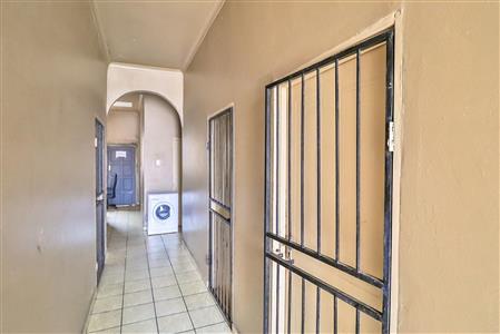 False - House For Sale in East London Central, East London, Eastern Cape - M117372
