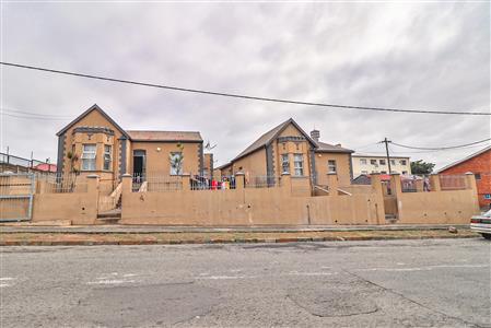 False - House For Sale in East London Central, East London, Eastern Cape - M117372