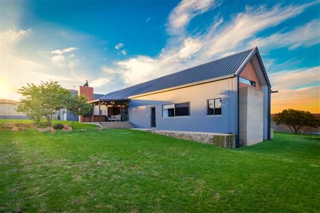 False - House Unavailable in Berg En Dal, Heidelberg, Gauteng - M117528