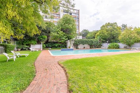 False - Apartment For Sale in Benmore Gardens, Sandton, Gauteng - M117650