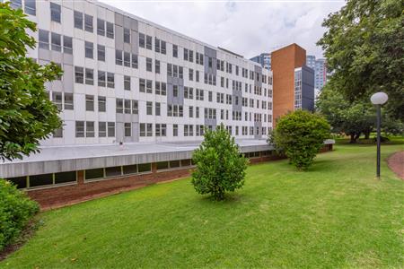 False - Apartment For Sale in Benmore Gardens, Sandton, Gauteng - M117650