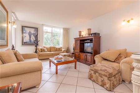 False - Apartment For Sale in Benmore Gardens, Sandton, Gauteng - M117650