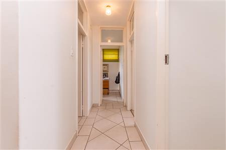 False - Apartment For Sale in Benmore Gardens, Sandton, Gauteng - M117650
