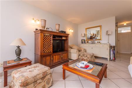 False - Apartment For Sale in Benmore Gardens, Sandton, Gauteng - M117650