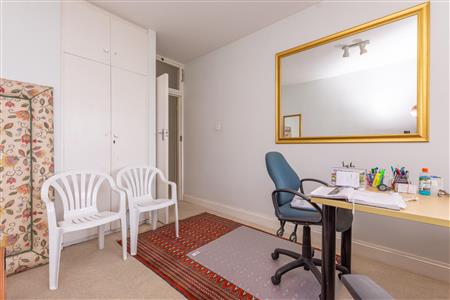 False - Apartment For Sale in Benmore Gardens, Sandton, Gauteng - M117650