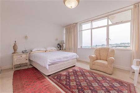 False - Apartment For Sale in Benmore Gardens, Sandton, Gauteng - M117650