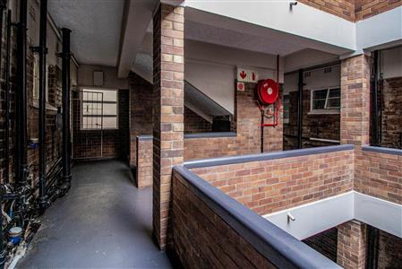 False - Apartment For Sale in Quigney, East London, Eastern Cape - M117857