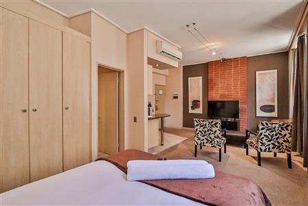 False - Apartment For Sale in Marshalltown, Johannesburg, Gauteng - M118001