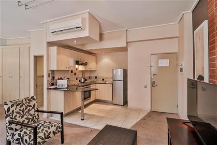 False - Apartment For Sale in Marshalltown, Johannesburg, Gauteng - M118001