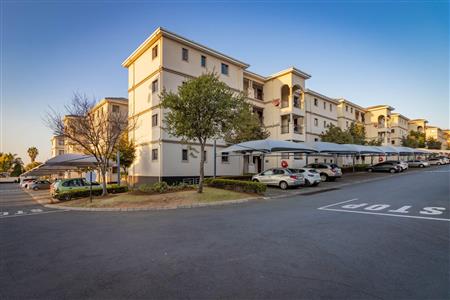 False - Apartment For Sale in Noordwyk, Midrand, Gauteng - M118061
