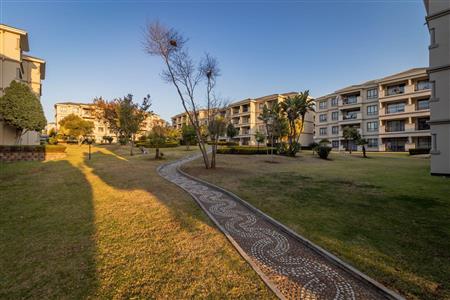 False - Apartment For Sale in Noordwyk, Midrand, Gauteng - M118061