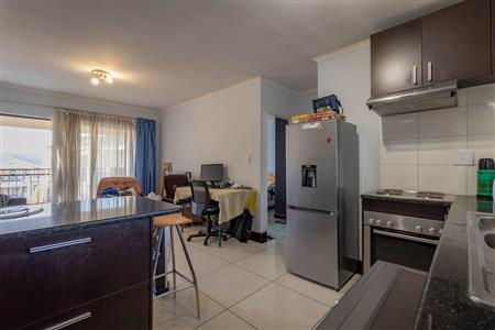 False - Apartment For Sale in Noordwyk, Midrand, Gauteng - M118061
