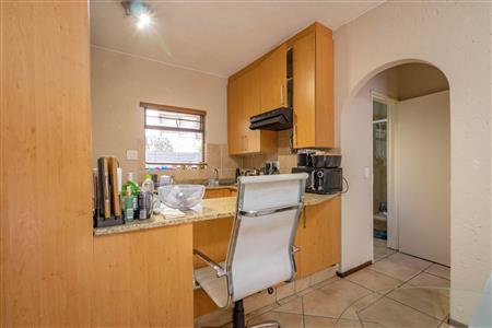 False - Apartment For Sale in Lonehill, Sandton, Gauteng - M118078