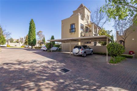 False - Apartment For Sale in Lonehill, Sandton, Gauteng - M118078