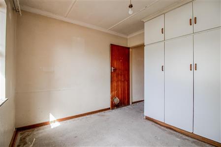 False - Townhouse For Sale in King Williams Town Central, King Williams Town, Eastern Cape - M119116
