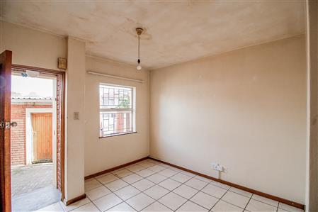 False - Townhouse For Sale in King Williams Town Central, King Williams Town, Eastern Cape - M119116