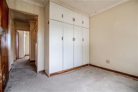False - Townhouse For Sale in King Williams Town Central, King Williams Town, Eastern Cape - M119116