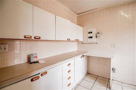 False - Townhouse For Sale in King Williams Town Central, King Williams Town, Eastern Cape - M119116