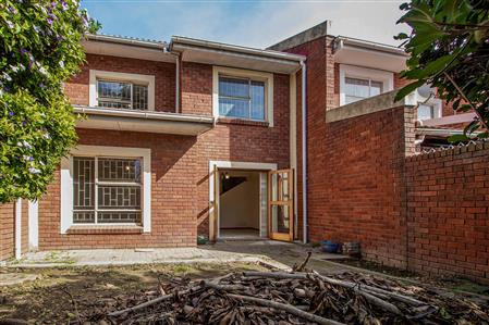 False - Townhouse For Sale in King Williams Town Central, King Williams Town, Eastern Cape - M119116
