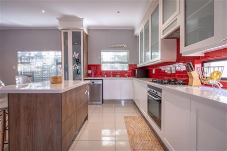 False - House For Sale in Craighall, Johannesburg, Gauteng - M119251