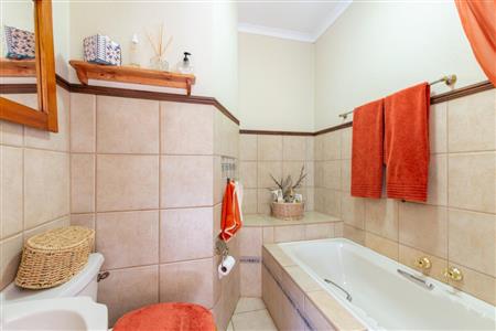 False - House For Sale in Jordaan Park, Heidelberg, Gauteng - M17711