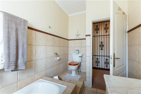 False - House For Sale in Jordaan Park, Heidelberg, Gauteng - M17711