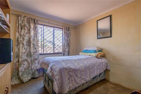 False - House For Sale in Lenasia South, Johannesburg, Gauteng - M119271