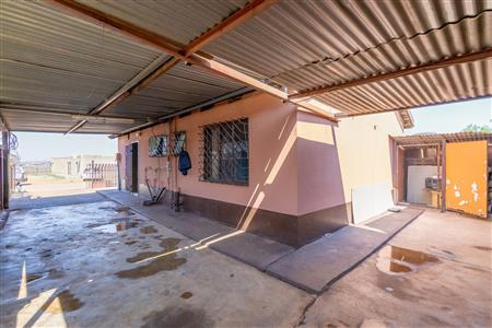 False - House For Sale in Lenasia South, Johannesburg, Gauteng - M119271