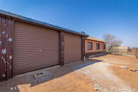 False - House For Sale in Lenasia South, Johannesburg, Gauteng - M119271