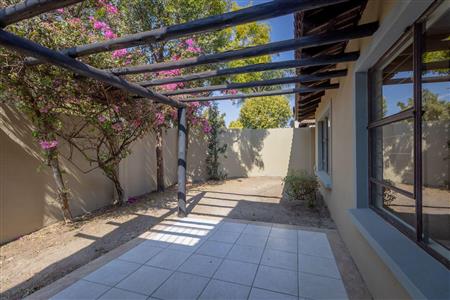 False - House For Sale in Broadacres, Sandton, Gauteng - M119308