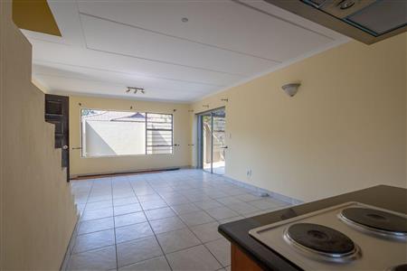 False - House For Sale in Broadacres, Sandton, Gauteng - M119308