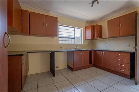 False - House For Sale in Broadacres, Sandton, Gauteng - M119308