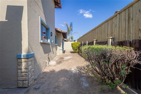 False - House For Sale in Broadacres, Sandton, Gauteng - M119308