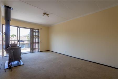 False - House For Sale in Broadacres, Sandton, Gauteng - M119308