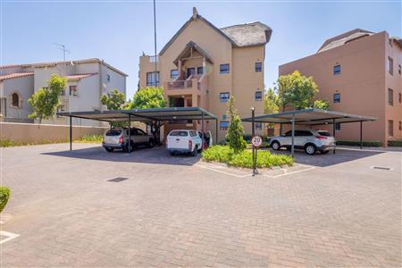 False - Apartment For Sale in Lonehill, Sandton, Gauteng - M119440