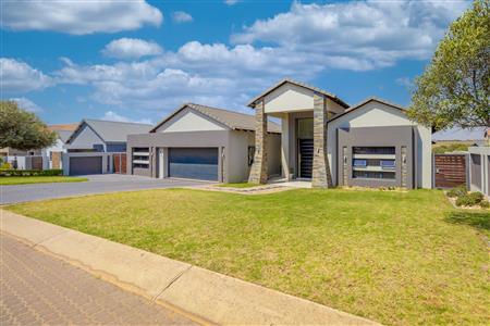 False - House For Sale in Copperleaf Estate, Centurion, Gauteng - M119483
