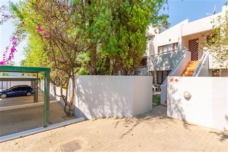 False - Apartment For Sale in Morningside, Sandton, Gauteng - M117107