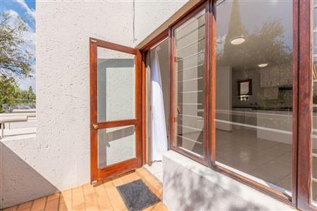 False - Apartment For Sale in Morningside, Sandton, Gauteng - M117107
