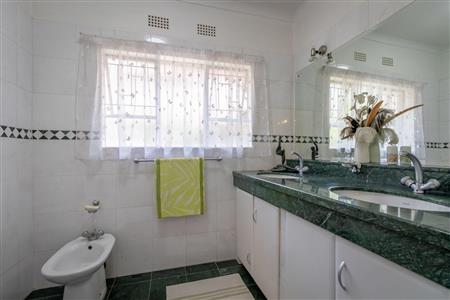 False - House For Sale in Gallo Manor, Sandton, Gauteng - M119659